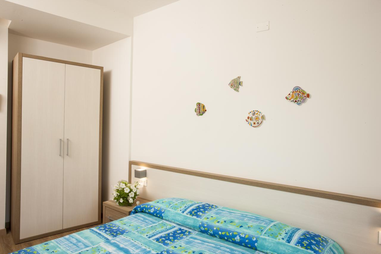 Beach Residence Gabicce Mare Buitenkant foto