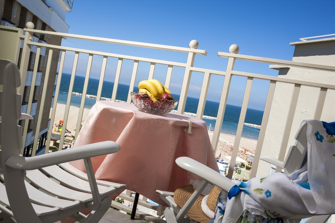 Beach Residence Gabicce Mare Buitenkant foto