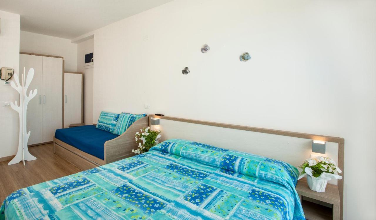 Beach Residence Gabicce Mare Buitenkant foto