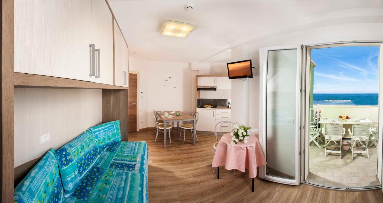 Beach Residence Gabicce Mare Buitenkant foto