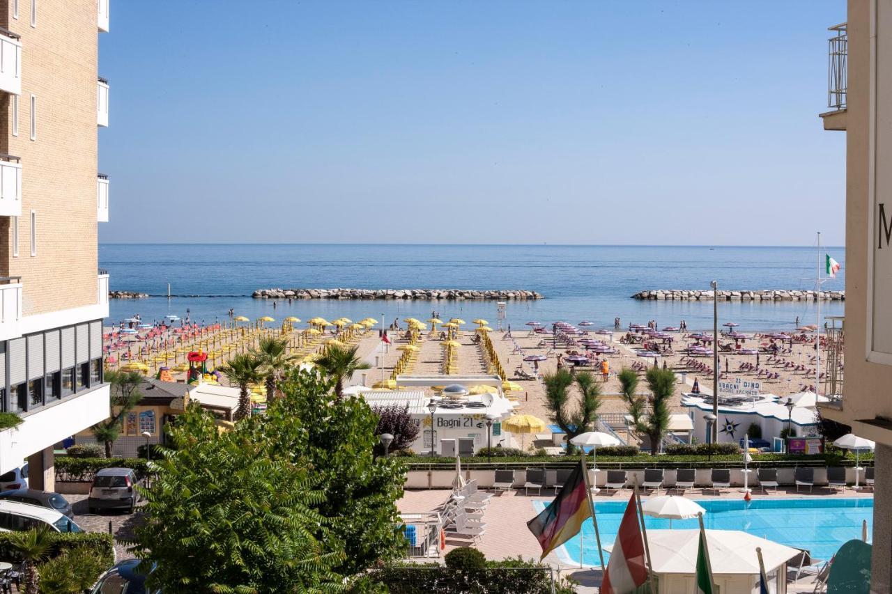 Beach Residence Gabicce Mare Buitenkant foto