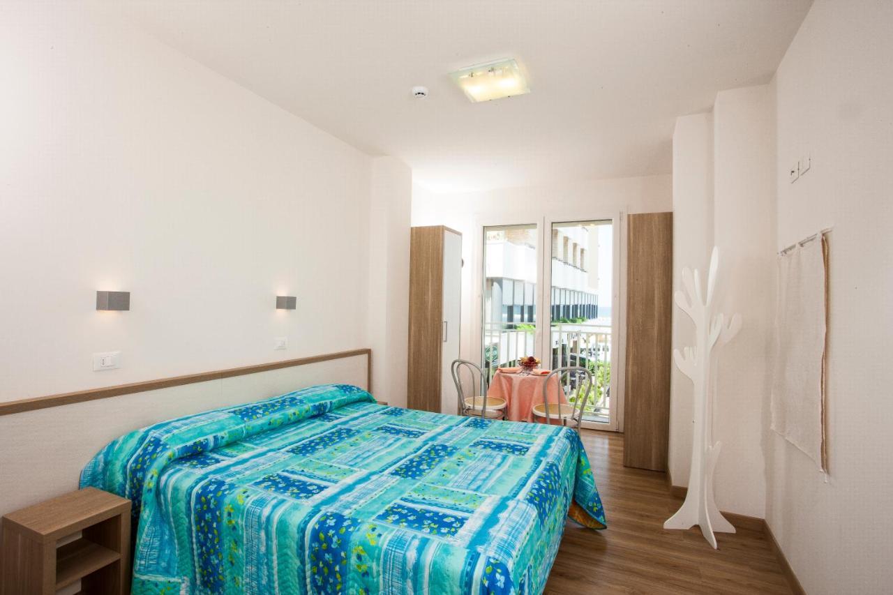 Beach Residence Gabicce Mare Buitenkant foto